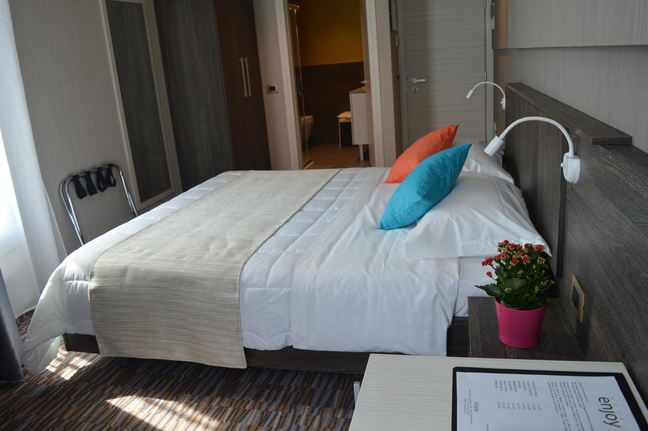Hotel Enjoy Polesella エクステリア 写真